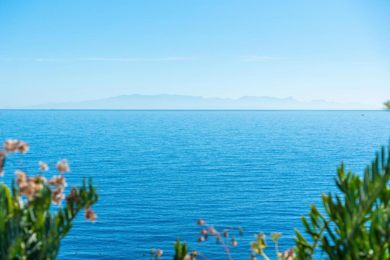 La Nea Beach Apartment Radazul Екстериор снимка